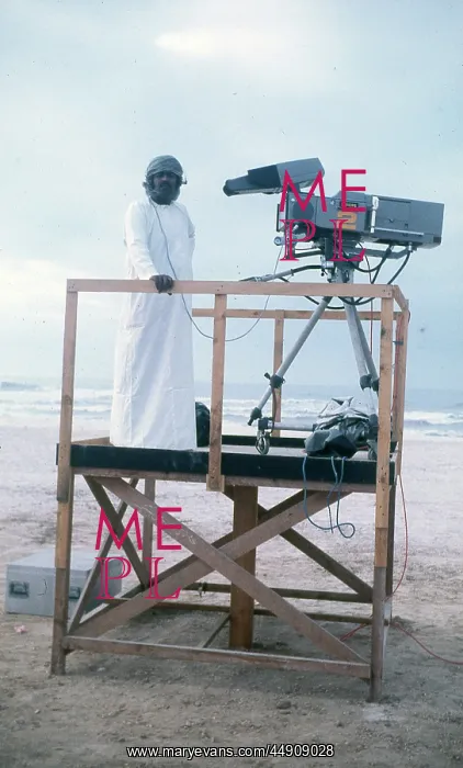 : Cameraman in Oman : Cameraman in Oman
