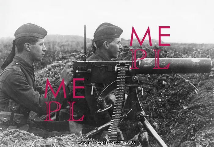 : Cameron Highlanders with Maxim gun, WW1 : Cameron Highlanders with Maxim gun, WW1