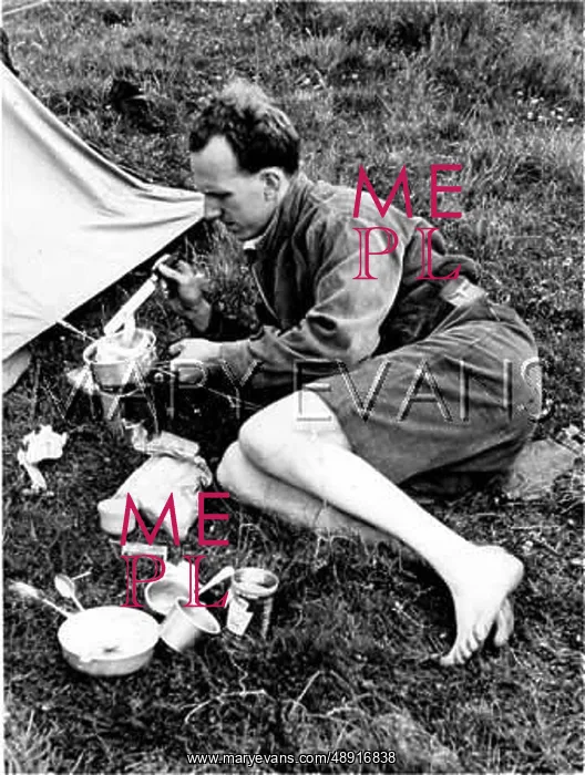 : CAMPING BREAKFAST 1940S : CAMPING BREAKFAST 1940S