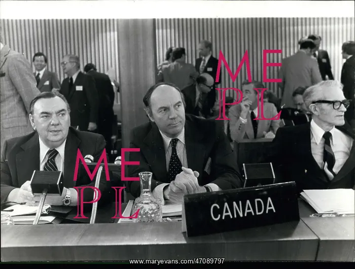 : Canada. Jun. 24, 1977 - Canada's MacDonald and MacLean at O.E.C.D. Meeting in Paris : Canada. Jun. 24, 1977 - Canada's MacDonald and MacLean at O.E.C.D. Meeting in Paris