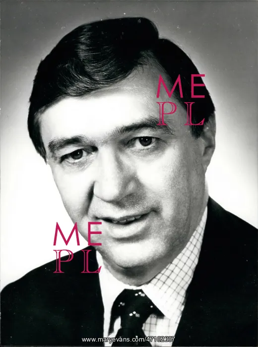 : Canada. May 05, 1998 - Robert Knight Andra President : Canada. May 05, 1998 - Robert Knight Andra President