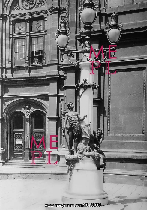: Candelabra in front of the Vienna Staatsoper, 1905 : Candelabra in front of the Vienna Staatsoper, 1905