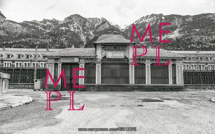 : Canfranc International Railway Station, Spanish Pyrenees : Canfranc International Railway Station, Spanish Pyrenees