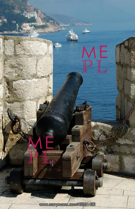  : Cannon on the wall. Dubrovnik. Croatia