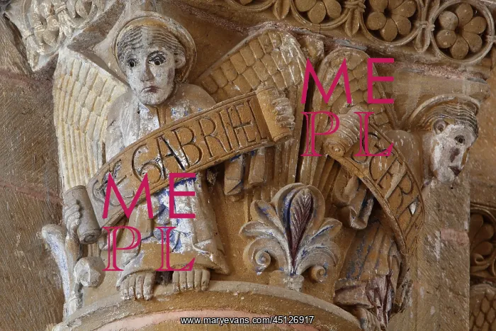 : Capital with angels, Abbatiale Sainte-Foy, Conques : Capital with angels, Abbatiale Sainte-Foy, Conques
