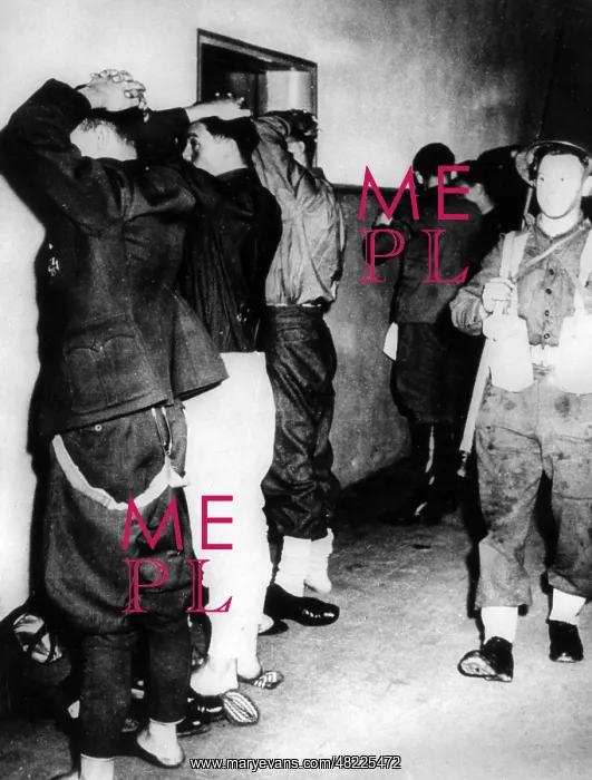 : Capitulation of the Doenitz government in Muerwik, 23 / 05 : Capitulation of the Doenitz government in Muerwik, 23 / 05