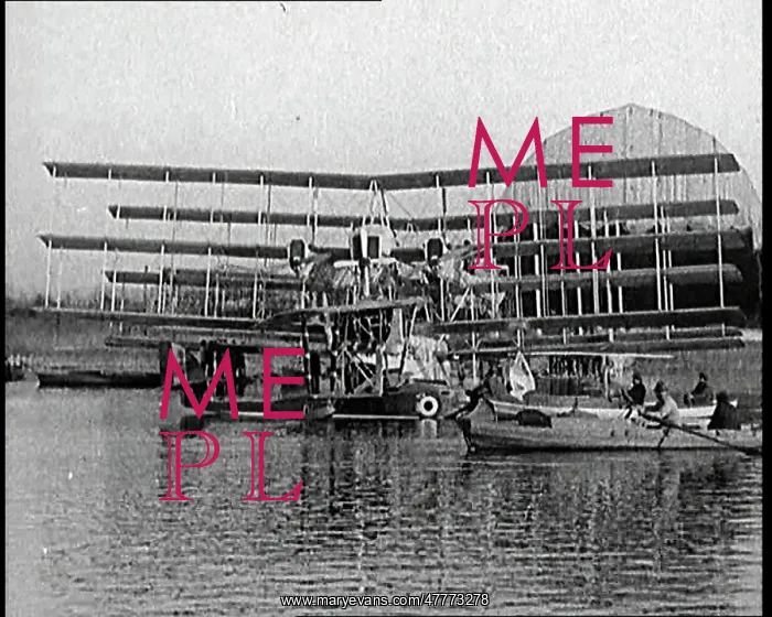 : The Caproni Flying Boat Awaiting Passengers : The Caproni Flying Boat Awaiting Passengers