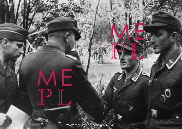 : Captain congratulates the commander of a paratroopers-sh : Captain congratulates the commander of a paratroopers-sh