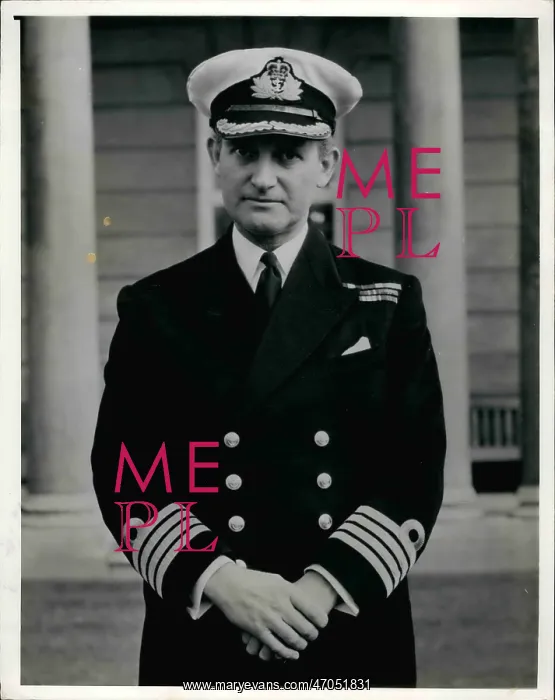 : Captain Kerr of HMS Fearless : Captain Kerr of HMS Fearless
