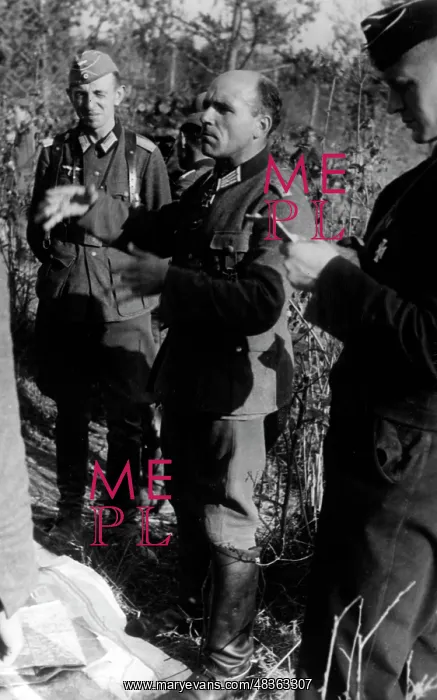 : Captain Max Sachsenheimer on the Eastern Front, 1942 : Captain Max Sachsenheimer on the Eastern Front, 1942