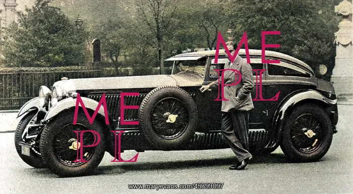 : Captain Woolf Barnato with his Bentley : Captain Woolf Barnato with his Bentley