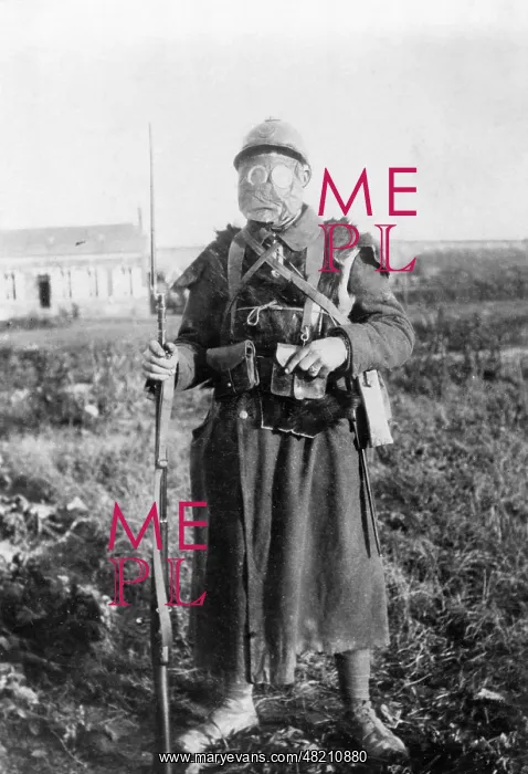 : A captive infantryman : A captive infantryman