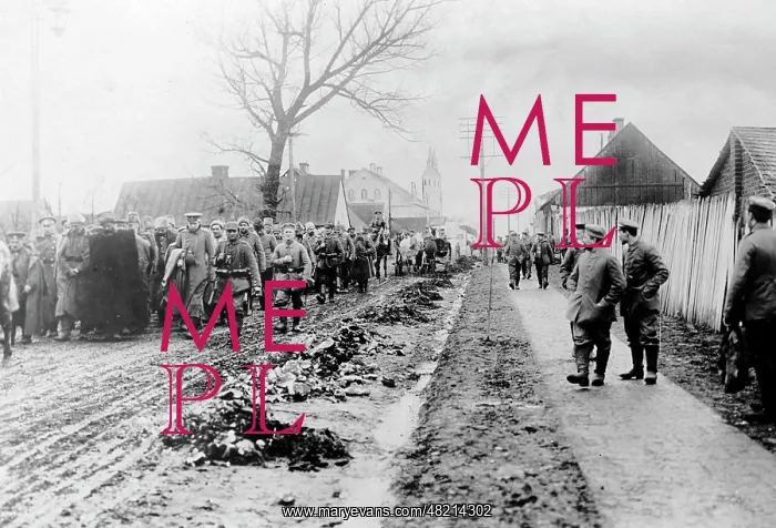 : Captive Russian officers in Masuria, 1915 : Captive Russian officers in Masuria, 1915