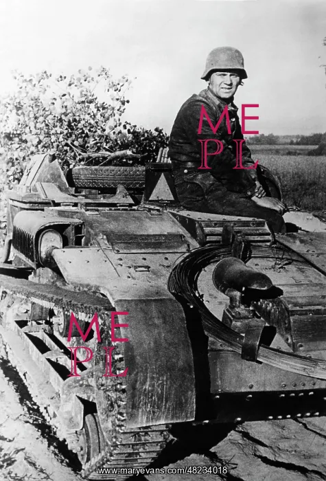 : Captured crawler tractor on the Eastern Front, 1941 : Captured crawler tractor on the Eastern Front, 1941
