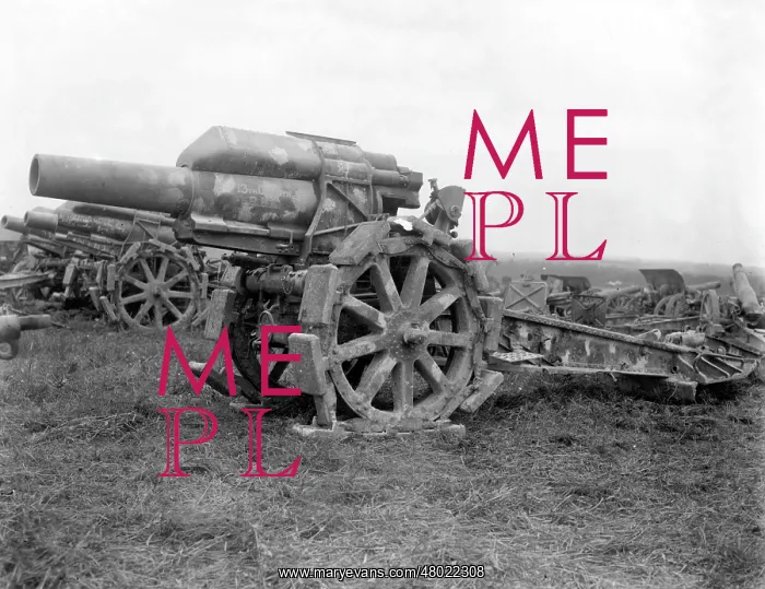 : Captured German 21cm howitzers, WW1 : Captured German 21cm howitzers, WW1