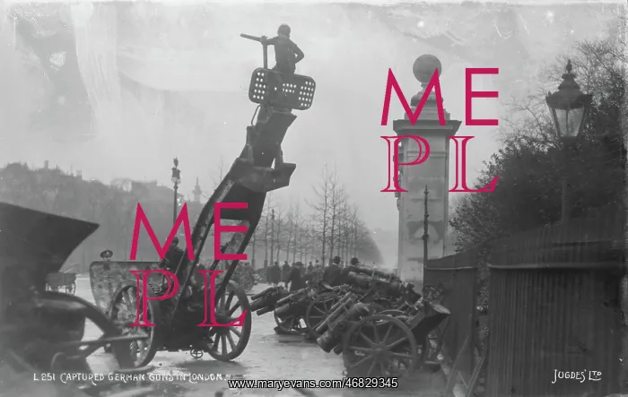  : Captured German Guns in London