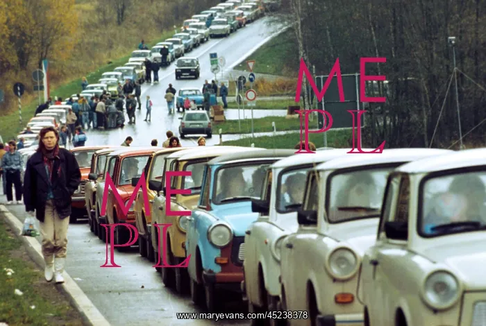  : Car column at CSSR / West German border crossing point