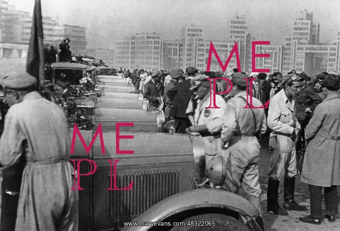 : Car competition in Kharkov, 1933 : Car competition in Kharkov, 1933