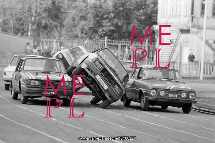  : Car rodeo. MOSCOW, USSR. July 22, 1989. The stunt called Crowded City performed