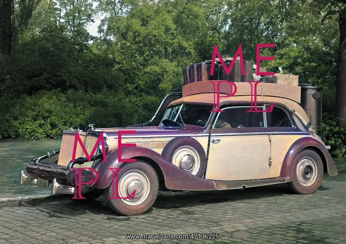 : Car with suitcases on roof rack - Germany post-war : Car with suitcases on roof rack - Germany post-war