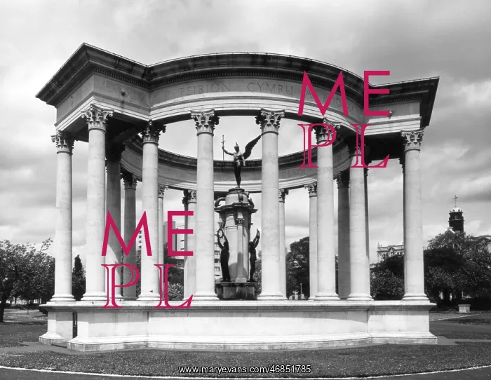 : CARDIFF WAR MEMORIAL : CARDIFF WAR MEMORIAL