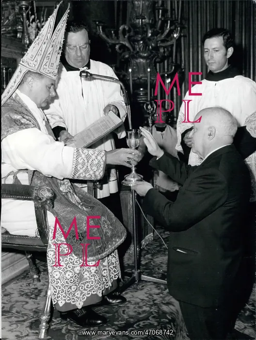 : Cardinal consecrates Lamberto De Camillis as acolyte, Rome : Cardinal consecrates Lamberto De Camillis as acolyte, Rome
