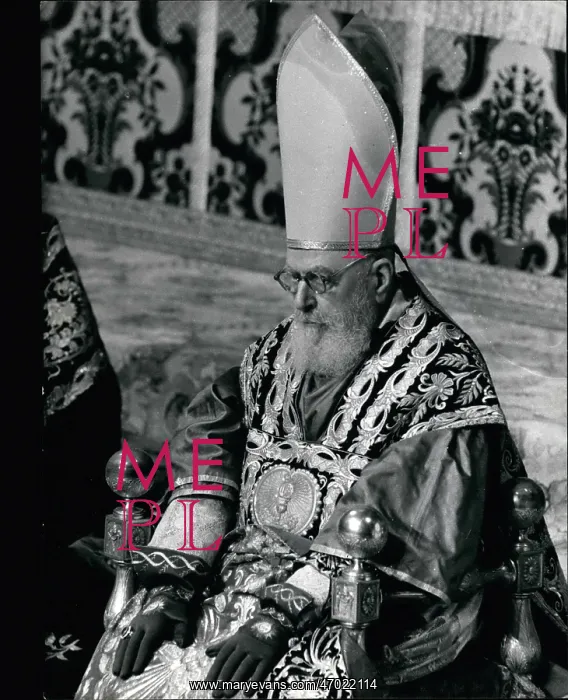 : Cardinal Eugene Tisserant celebrating mass, St Peter's Rome : Cardinal Eugene Tisserant celebrating mass, St Peter's Rome