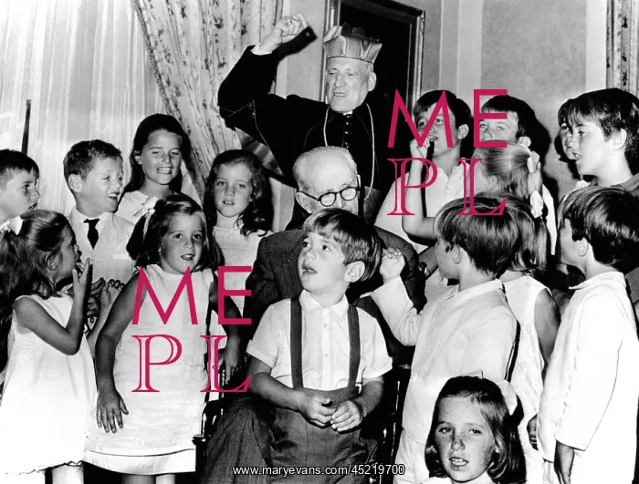 : Cardinal Richard Cushing leads the Kennedy ? : Cardinal Richard Cushing leads the Kennedy ?