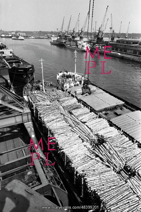 : Cargo port : Cargo port