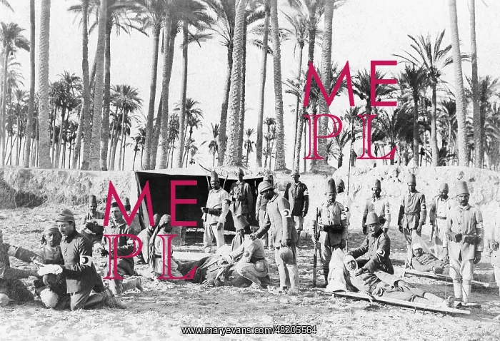 : Caring for wounded soldiers in Palestine, 1917 : Caring for wounded soldiers in Palestine, 1917