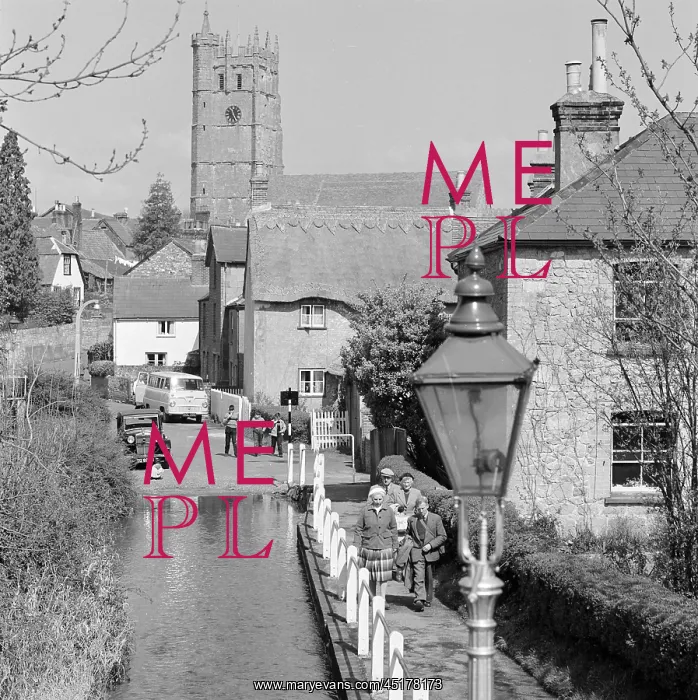 : Carisbrooke : Carisbrooke