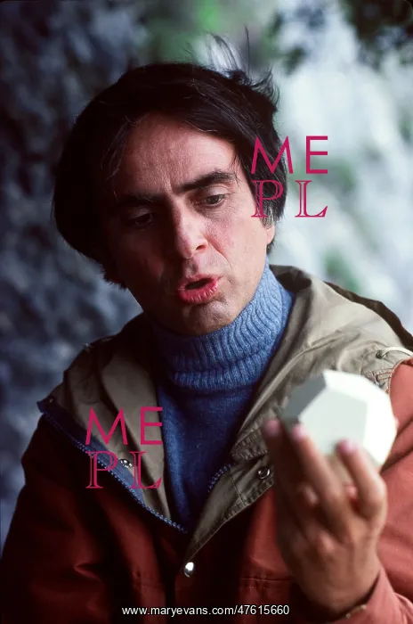 : Carl Sagan on the Set of Cosmos : Carl Sagan on the Set of Cosmos