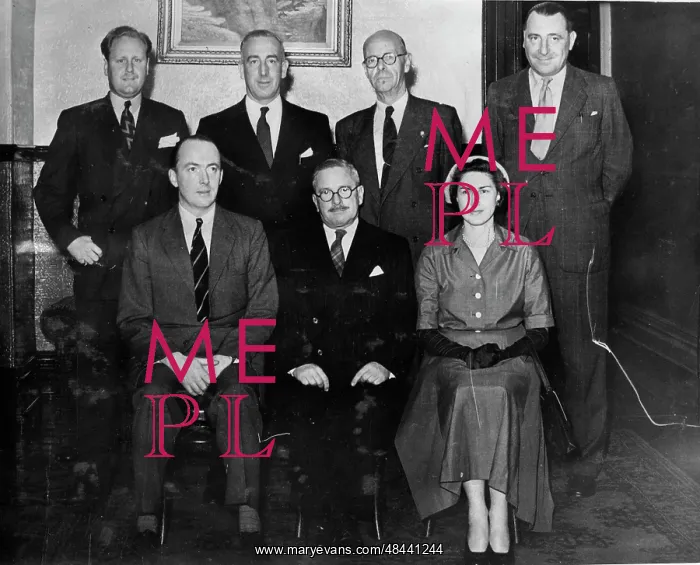 : Carly and Peter Thorneycroft with Cardiff MP group : Carly and Peter Thorneycroft with Cardiff MP group