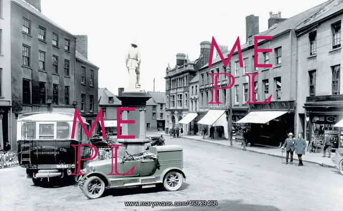  : Carmarthen, Guildhall Square 1925