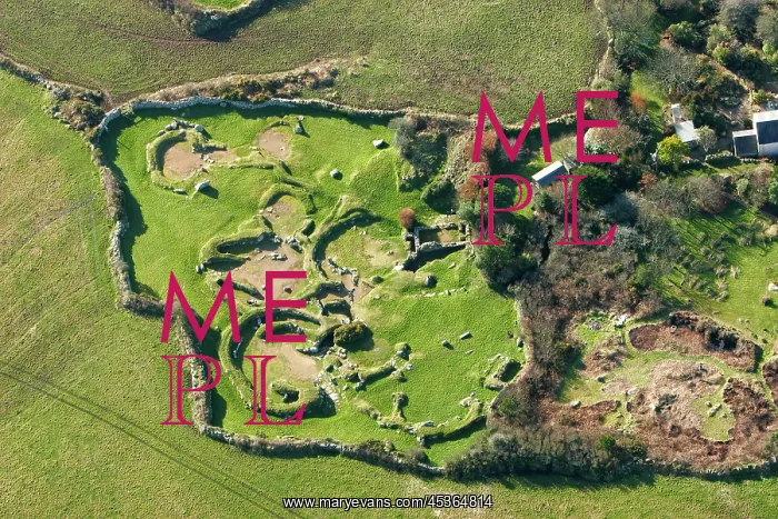 : Carn Euny Ancient Village : Carn Euny Ancient Village