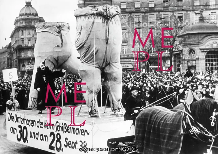 : Carnival parade, Munich 1938 : Carnival parade, Munich 1938