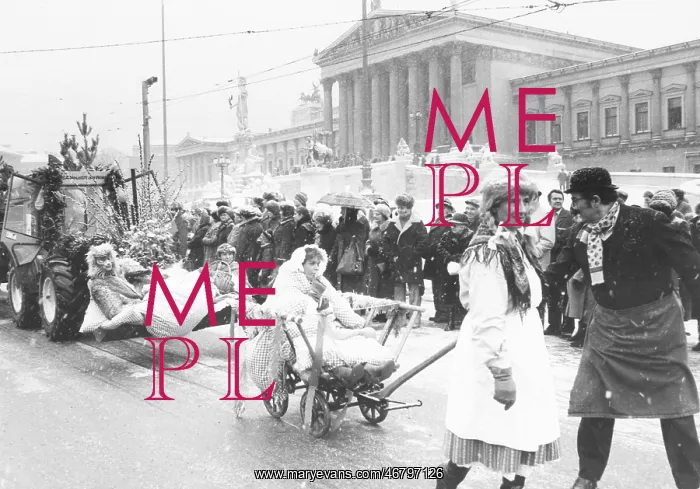 : Carnival parade in Vienna 1983 : Carnival parade in Vienna 1983