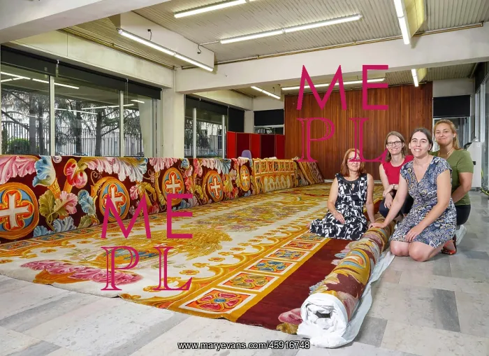 : Carpet restoration workshop, Mobilier National, Paris : Carpet restoration workshop, Mobilier National, Paris
