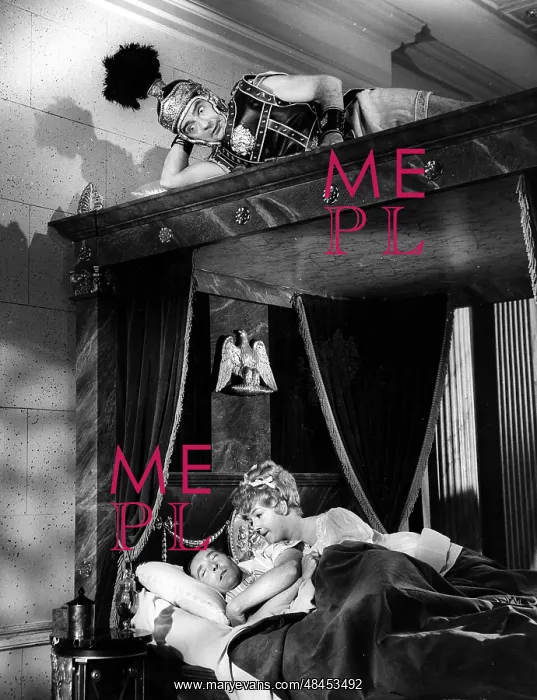 : CARRY ON CLEO : CARRY ON CLEO