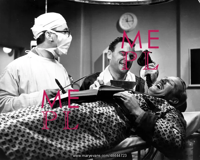 : CARRY ON NURSE : CARRY ON NURSE