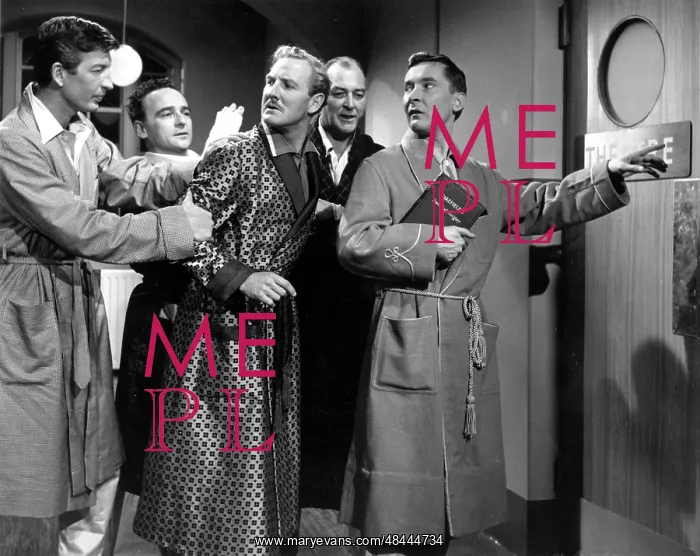 : CARRY ON NURSE : CARRY ON NURSE
