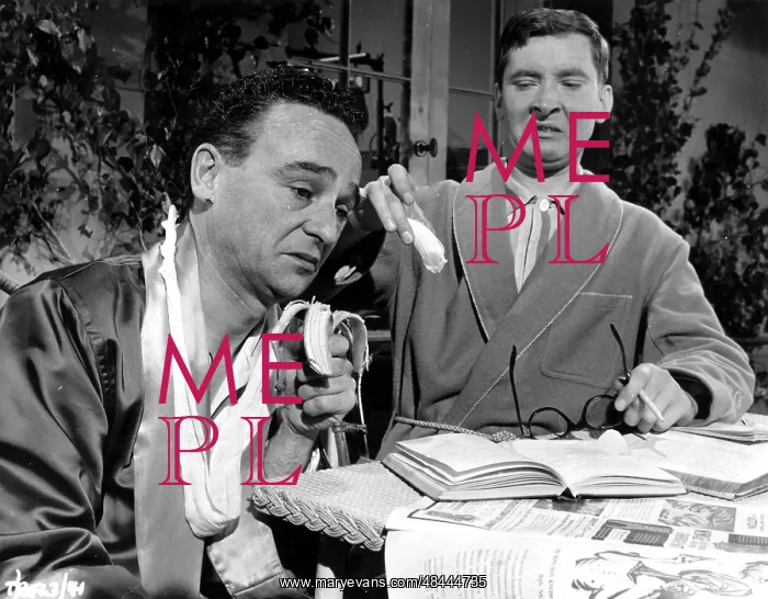 : CARRY ON NURSE : CARRY ON NURSE