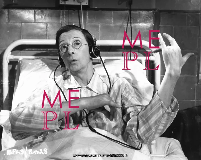 : CARRY ON NURSE : CARRY ON NURSE