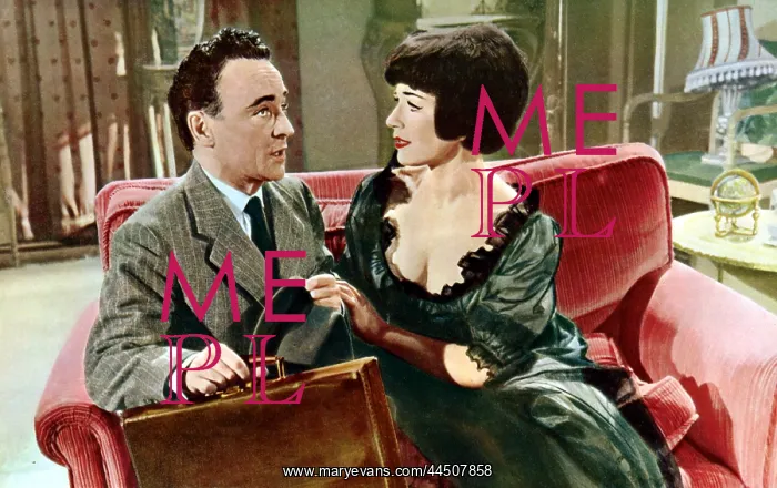 : Carry On Regardless (1961) : Carry On Regardless (1961)