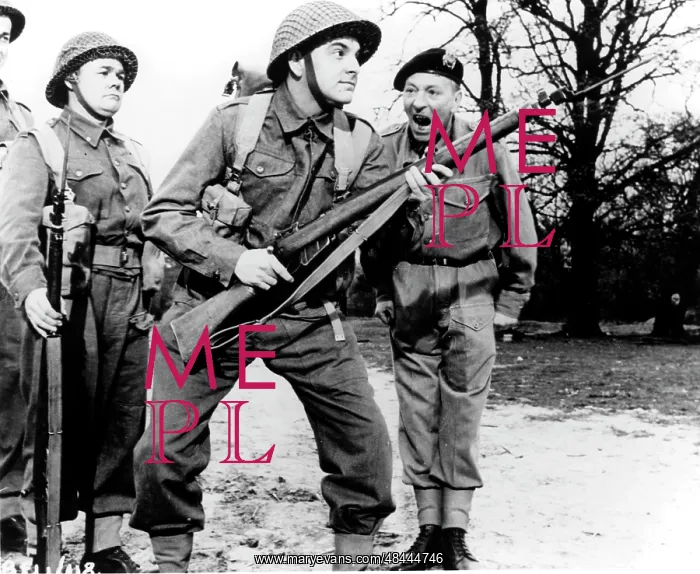 : CARRY ON SERGEANT : CARRY ON SERGEANT