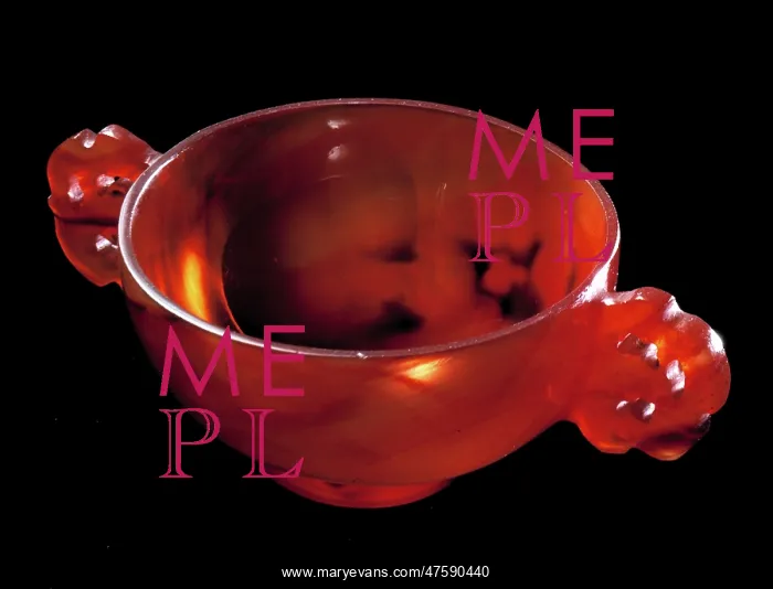 : Carved carnelian bowl : Carved carnelian bowl