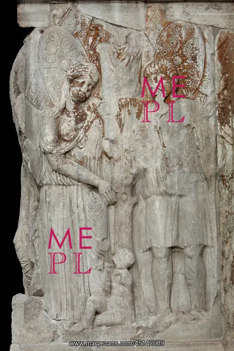 : Carved figures on the base of the four Corinthian : Carved figures on the base of the four Corinthian