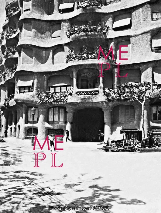 : Casa Mila in Barcelona, 1929 : Casa Mila in Barcelona, 1929