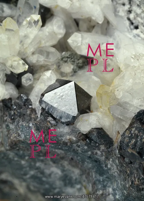 : Cassiterite : Cassiterite