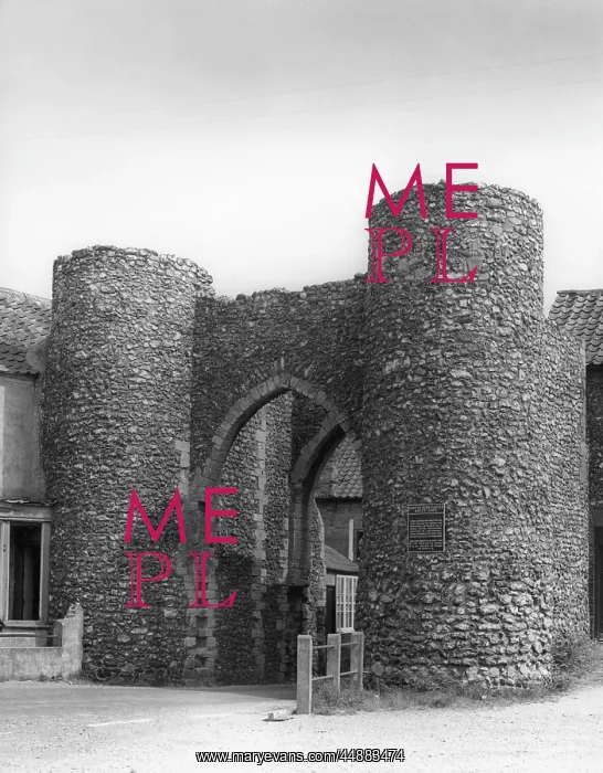  : CASTLE ACRE PRIORY